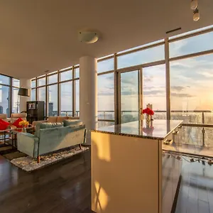 Unbelievable Penthouse View With 3 Bedrooms , Toronto Canada