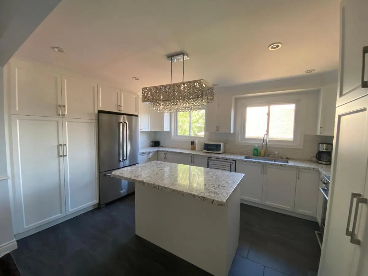 Yonge And Finch Subway !L Spacious & Bright Private Bedroom With Shared Amenties Toronto 0*,